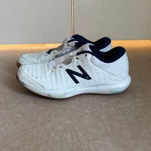 New Balance Men's 8 Tennis Shoes